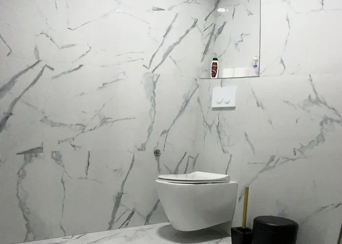 Tirana Rooms تيرانا