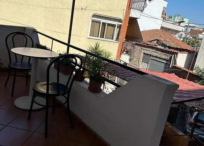 Tirana Rooms تيرانا