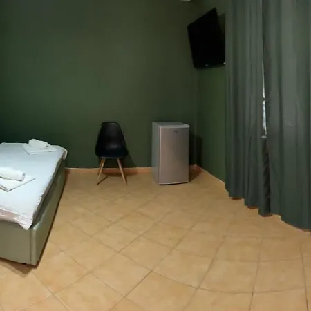 Nocleg ze śniadaniem Tirana Rooms 3*